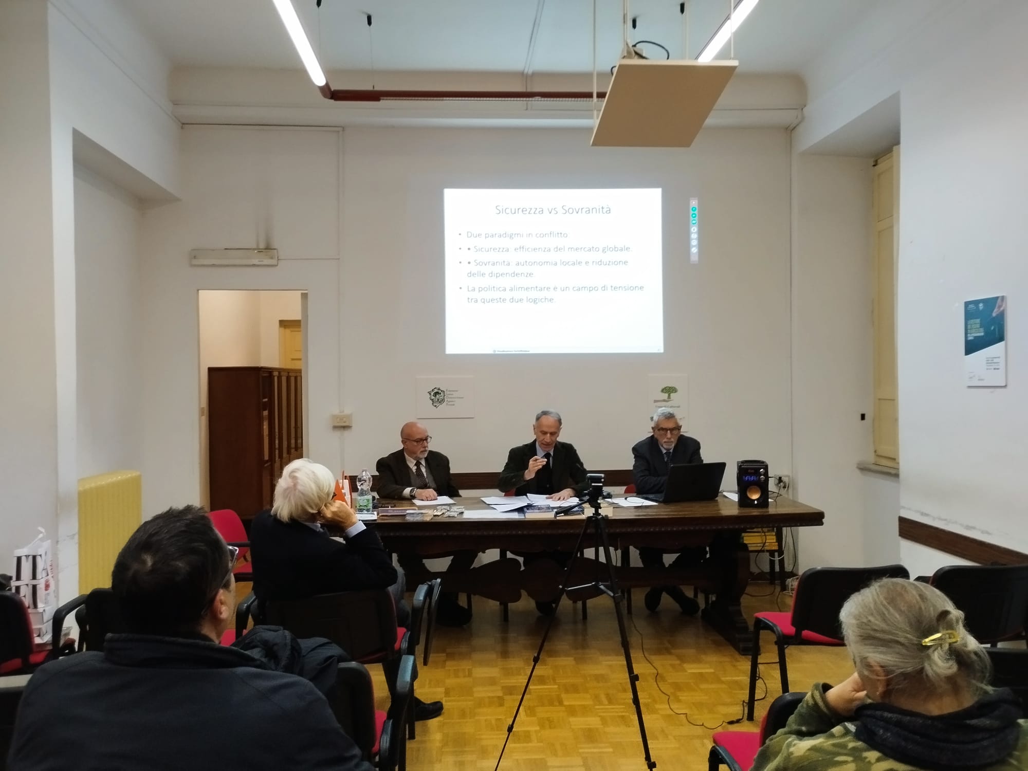 Venerdì Culturale 28.11.2025 “Geopolitica della produzione di alimenti” – Presentazioni