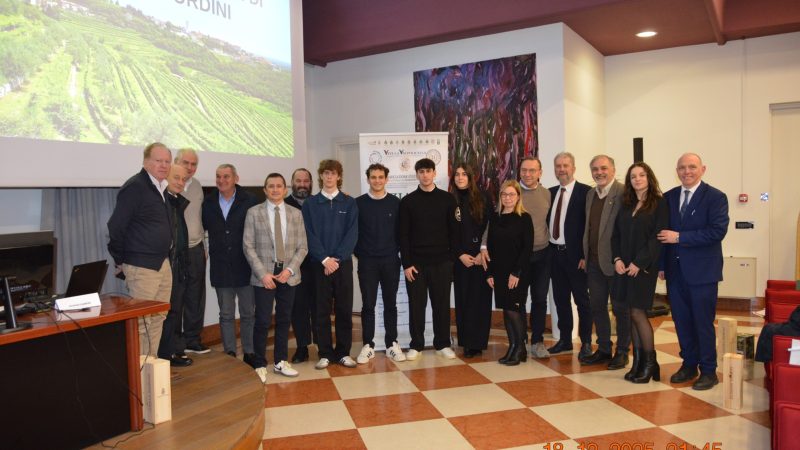 Consegnate le borse di studio della XXIII Edizione del Premio “VIVI LA VALPOLICELLA 2025”